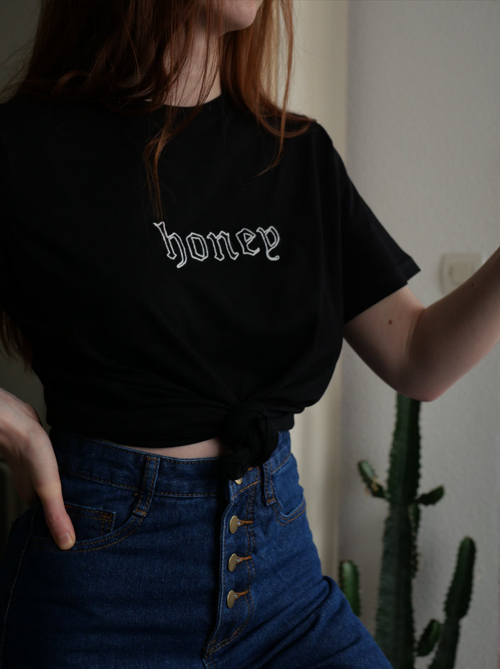 T-shirt honey